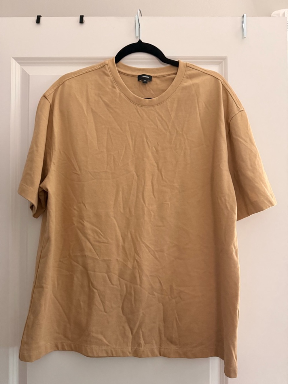 Express Men’s Short Sleeve Crew T-Shirt in Tan
